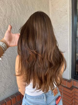 French layers are everything right now and Cheyenne proves exactly why. The before speaks for itself and the after is all volume, movement, and that effortless flow that never goes out of style. A great haircut changes everything. Swipe for before.
#anasahairstudio #temeculasalon #temeculahair #frenchlayers #longhairtransformation #layeredhaircut #haircut