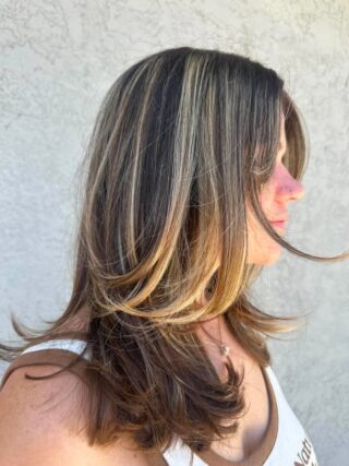 Soft framing, effortless movement. Kylie cut in French layers with curtain bangs that fall perfectly around the face, blending seamlessly with natural highlights for a look that feels light and lived in. Face framing done right.

#anasahairstudio #temeculasalon #temeculahair #frenchlayers #curtainbangs #haircut