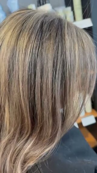 Seamless from root to end. Marley used a full highlight to put grey and brunette on the same team, building a lived in blend of warm honey and soft beige that looks natural in every light. A fresh cut and an easy style bring it together. Low fuss color with plenty of dimension. 
#anasahairstudio #temeculasalon #temeculahair #greyblending #fullhighlight