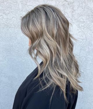 DIMENSION…
DIMENSION…
DIMENSION…
This was quite the project but the end results are always worth it! 🙌💫 
Swipe ➡️
#blondehair #highlights #lowlights #blondebalayage #foiliage #modernshag #shaghaircut #beigehair #sandyhair #longlayeredhaircut #handpaintedhair #paintedhair #highlightsandlowlights #balayage #balayagehighlights #customhaircolor #lisaplex @lisapusa_official #lisapmilano @lisapitalia_official #anasahairstudiotemecula #temeculahairstylist #temeculahair #keunehaircosmetics #keuneamerica #aveda #euforainternational #helenbhair