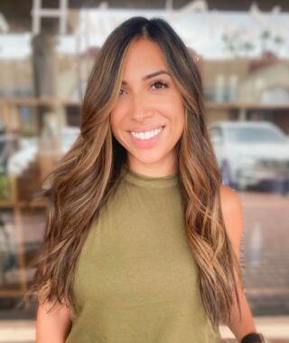 This guest's warm brunette balayage is giving us major hair envy! Thanks to Chelsea for the incredible work. #BalayagePerfection #HairInspiration #temeculasalon #temeculahair #anasahairstudio