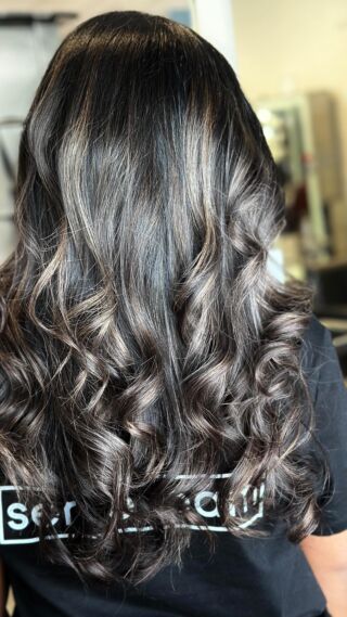 Dark balayage created by our stylist Nadine ✨ 
#balayage #blackbalayage #temeculahair