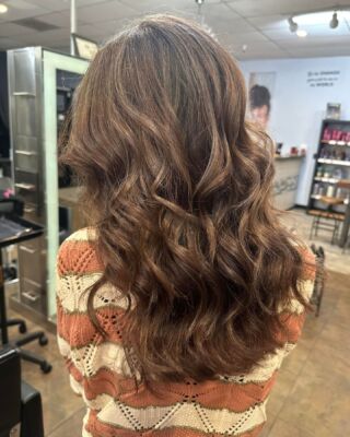 Say hello to fabulous hair!  Our stylist Nadine worked her magic with partial highlights, a gorgeous tone color, and a flawless haircut. Visit our salon and let us pamper you with the best hair services in town! #HelloFabulousHair #SalonLuxury #temeculasalon #temeculahair #anasahairstudio