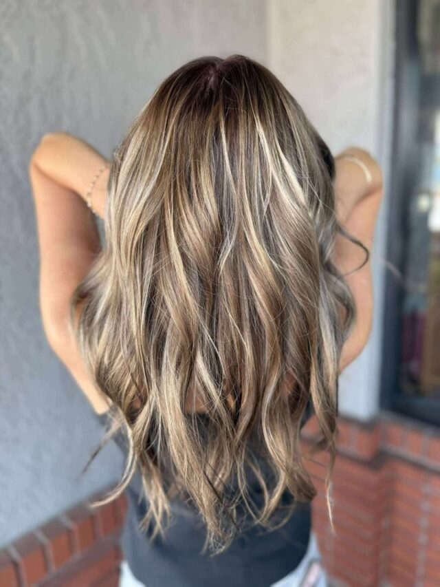 Rooted, rich, and effortlessly blended—Marley’s reverse balayage and shadow root gave this blonde a whole new vibe. Depth meets dimension in a look that’s low-maintenance but high-impact.
Perfect for anyone craving a softer grow-out and a cooler contrast. Marley’s chair is where the magic happens.
#ReverseBalayageGlow #TemeculaHairTrend #RootedAndRadiant #DimensionalBlonde #HairGoalsUnlocked #temeculasalon #temeculahair #anasahairstudio