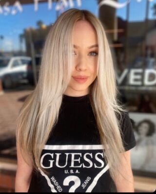 A picture-perfect combination: Chelsea's expertise and our fantastic guest's stunning hair!  #SalonMagic #HairGoals #temeculasalon #temeculahair #anasahairstudio