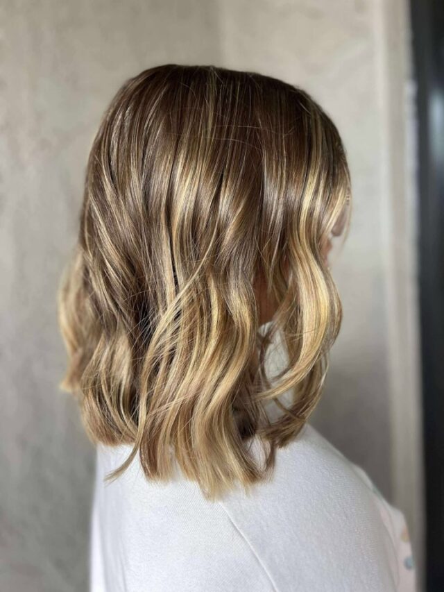 Marley delivered a total mane moment with this radiant Highlight + Haircut combo! The warm tones paired with soft, flowing layers create a look that’s fresh, dimensional, and oh-so flattering 
Whether you're after glow, volume, or that perfect face frame—Marley’s got you covered. Book now to level up your locks! #StyledByMarley #SalonTransformation #TemeculaHair #HighlightGoals #FreshCutFreshVibes #HairByUsHairForYou #temeculasalon #temeculahair #anasahairstudio