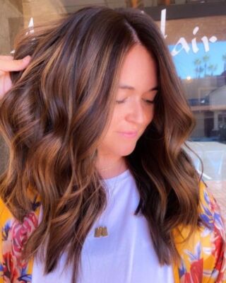 When your hair game is on point, you feel like you can conquer anything! Our talented stylist @chelseacouture_  gave this beauty a stunning balayage that is sure to turn heads. Book your appointment with us and let us give you the same confidence boost! #HairGoals #SalonVibes #temeculasalon #temeculahair #anasahairstudio