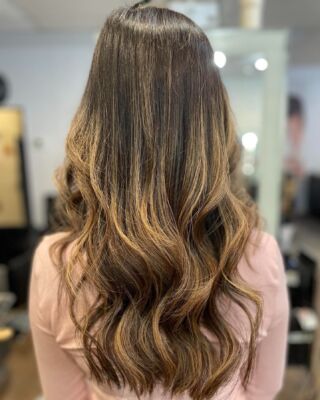 Transforming hair one fabulous cut and blow-dry at a time! Holly nailed this look! Swipe for before. #HairTransformation #HairOnPoint #temeculasalon #temeculahair #anasahairstudio