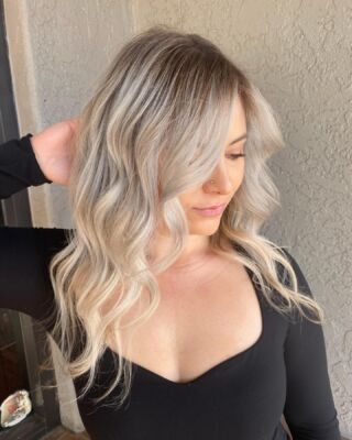 Blonde ambition! Chelsea worked her magic to create this gorgeous balayage with baby lights. Get ready to turn heads with this stunning hair transformation.  #BlondeAmbition #HairGoals #temeculasalon #temeculahair #anasahairstudio