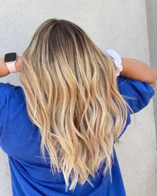 Satisfying 😍🤤 sad that this is my last day in the salon until who knows when but I already can’t wait to come back and do what I love doing the most ❤️ thank you to all who are patiently waiting till we safely re open up again! WASH YOUR HANDS 🤗
•
#bakersfieldstylist #bakersfieldsalon #bakersfieldhairstylist #bakersfieldhairsalon #bakersfieldhairdresser #modernsalon #btc #behindthechair #redkenshadeseq #redkenobsessed #redkenflashlift #pureblisssalon #reopensalons #wearamask #washyourhands