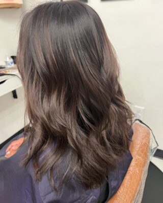 Chocolate brown for this queen @charmedincali ❤️ perfect for fall 

#bakersfieldhair #bakersfieldhairstylist #bakersfieldbalayage #bakersfieldcolorist #bakersfieldcolorspecialist #bakersfieldsalon #bakersfieldstylist  #chocalatehair #btc #behindthechair #matrix #matrixsocolor