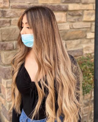 That long hair tho... 😍😍😍
•
•
•
#bakersfieldstylist #bakersfield #bakersfieldhair #bakersfieldhairsalon #bakersfieldsalon #highlights #shadowroot #redkenshadeseq #redkenshadeseq #redkenflashlift #modernsalon #btc #behindthechair