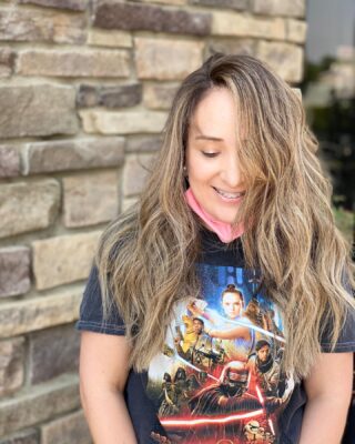 I’ve missed doing what I love, feels so good to be back and the best part is socializing with my clients I love you all ❤️😘 
•
•
•
#bakersfield #bakersfieldsalon #bakersfieldhair #bakersfieldhairstylist #bakersfieldhairdresser #redkenobsessed #redkenflashlift #redkenshadeseq #lanzahaircare #joico #pulpriot #modernsalon #btc #behindthechair #salonlife #saloncentric