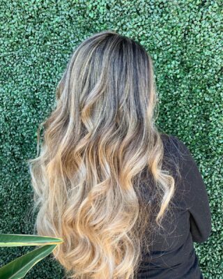 Go best friend that’s my best friend 😍☀️😊 had a blast doing my besties hair 🤗 swipe for before 👉 •
•
•
#highlights #summerhair #redkenshadeseq #btc #behindthechair #bakersfieldhair #bakersfieldsalon #bakersfieldstylist #blondebalayage #blondehighlights #hairgoals