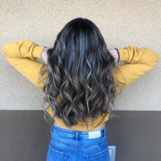 I love this balayage!!! Swipe 👉 to see before 😻😻 •
•
#balayage #bakersfieldhair #btc #redkenshadeseq #matrix #haircolor