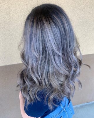 Summer ready! I had the pleasure to do this beauty’s hair for the first time ever! Swipe for before 👉
• 
#balayage #summerhair #btc #behindthechair #babylights #highlights #bakersfield #bakersfieldhair #bakersfieldsalon #bakersfieldhairstylist #redkenshadeseq #matrix #matrixcolor #haircolor #virginhair