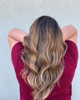 •S•U•B•T•L•E 
So happy to be back in the salon 💖
•
•
•
#bakersfieldhair #bakersfieldhairstylist #bakersfieldhairdresser #bakersfieldsalon #modernsalon #matrix #matrixcolor #redkenshadeseq #btc #behindthechair