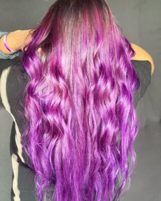 Living through this purple hair 😻 
•
•
•
#pulpriot #schwarzkopfprofessional #balayagehair #btc #behindthechair #modernsalon #bakersfieldhair #bakersfieldhairsalon #bakersfieldstylist